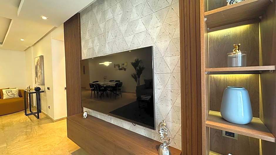 Street view 2BR Terrace - AppartAli Luxury Platform