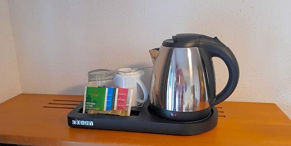 Hilleprandt - Adults Only