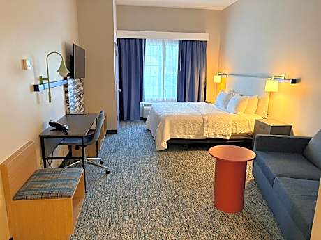 King Suite with Mobility Accessible Tub