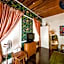 Marreros Guest Mansion - Adult Only