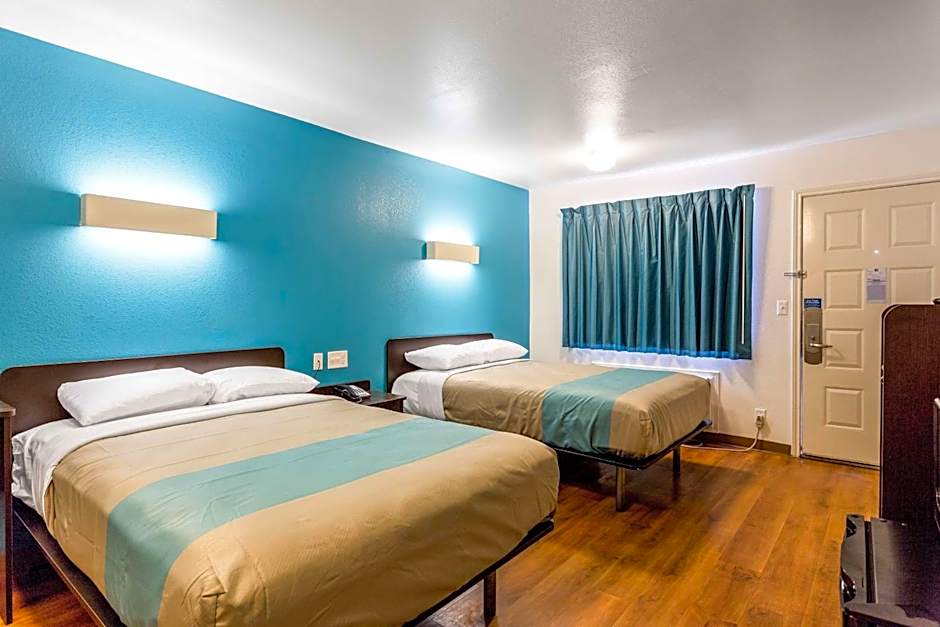 Motel 6-Bryan, TX - College Station