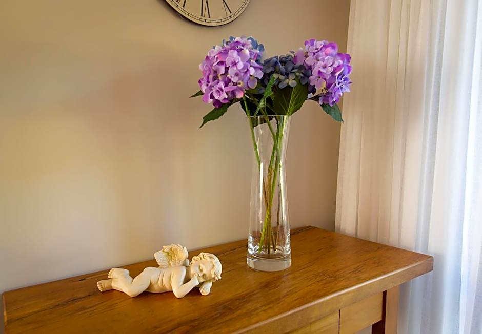 Rolling Hills Country Stay B&B
