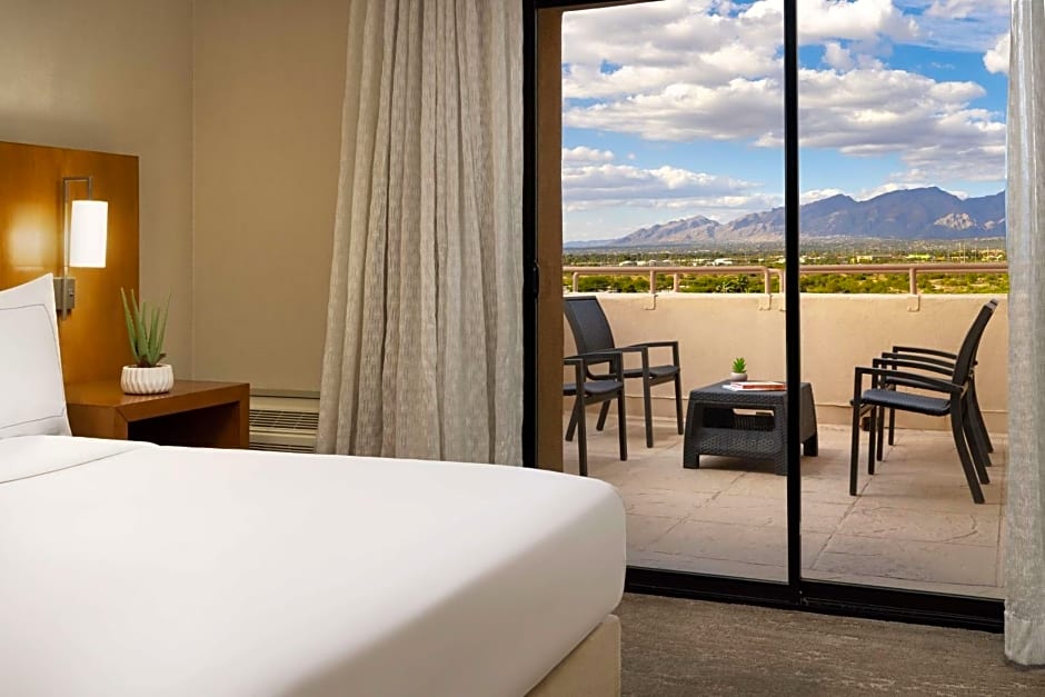 Hilton Tucson East