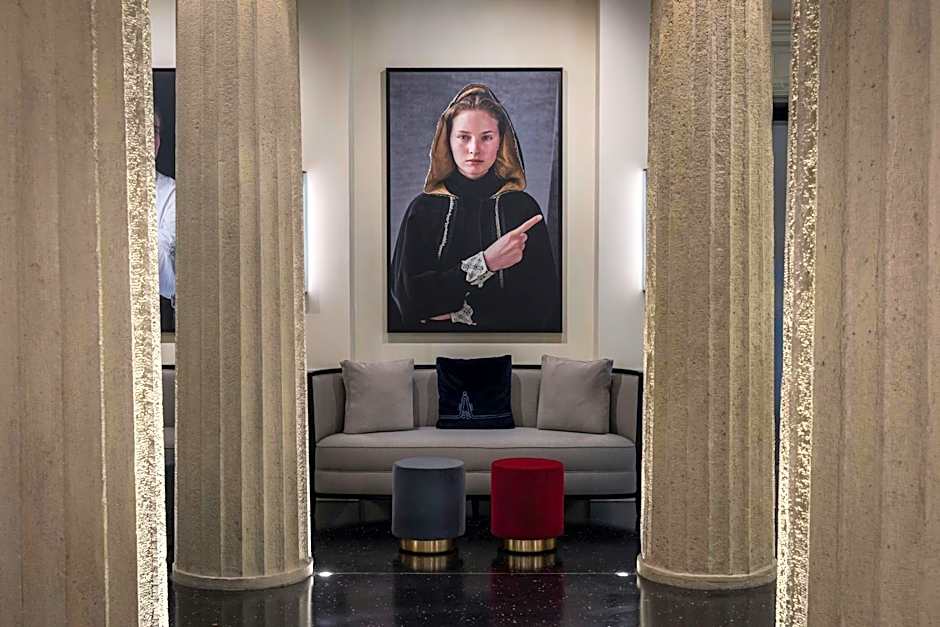 Dorothea Hotel, Budapest, Autograph Collection