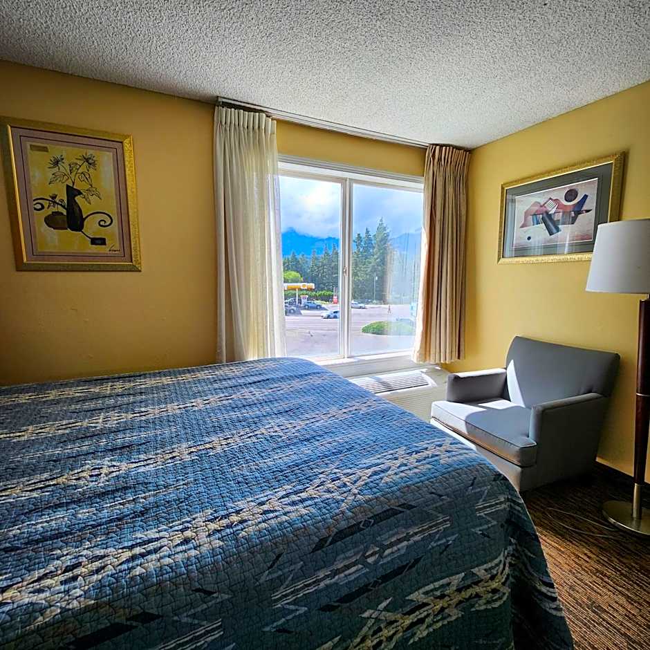 Columbia Gorge Inn