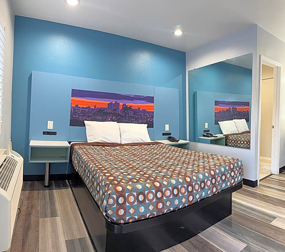 La Casa Motel, Burbank Airport