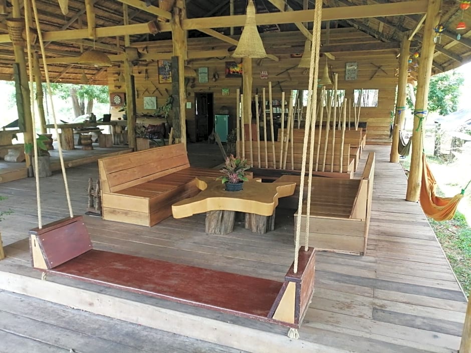 Fandee Island - Tad Lo - Bolaven Loop Pakse