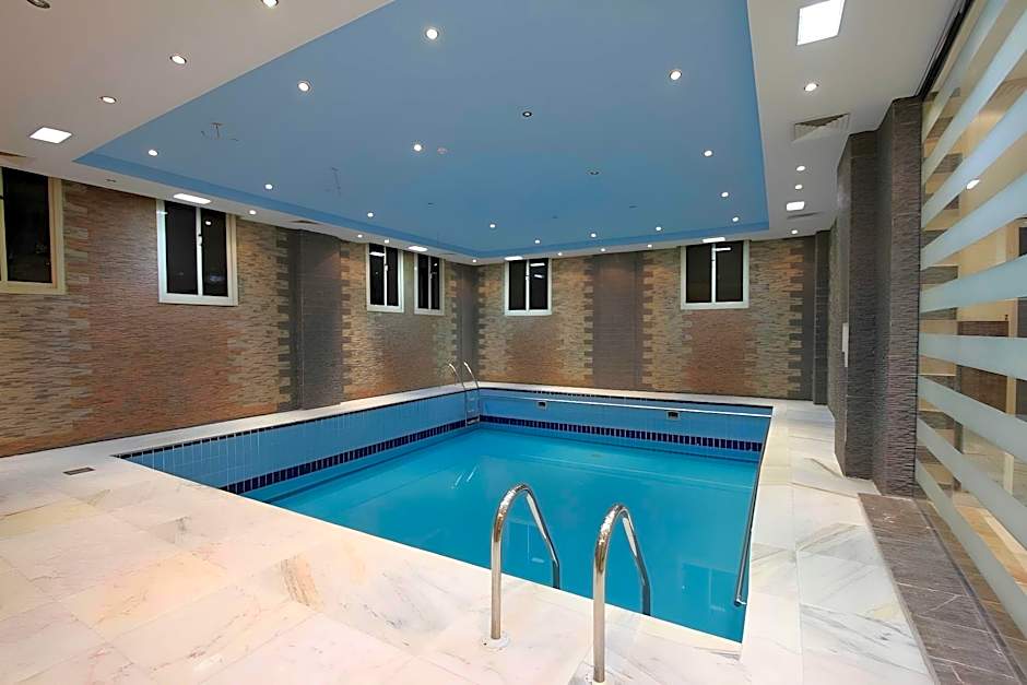 Raoum Inn Hail