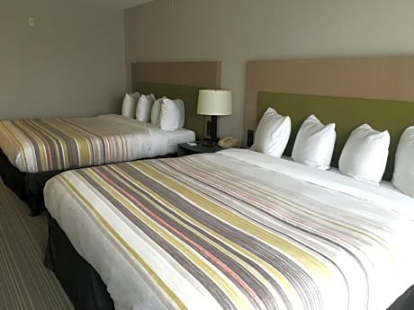 Queen Room with Two Queen Beds - Non-Smoking