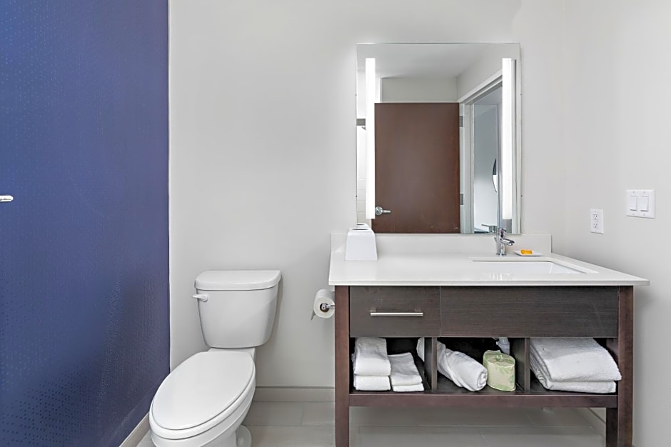 Holiday Inn Express Kansas City North Parkville By IHG