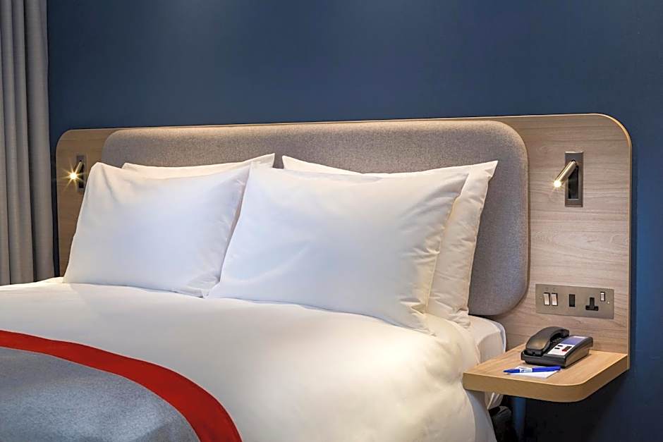 Holiday Inn Express - London Heathrow T4 By IHG