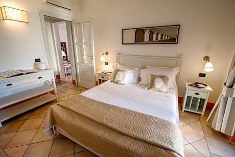Deluxe Suite with Sea View