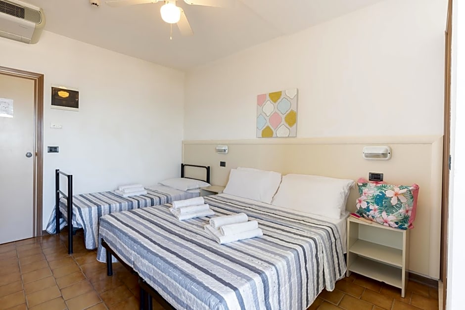 Hotel Mignon Riccione Fronte Mare