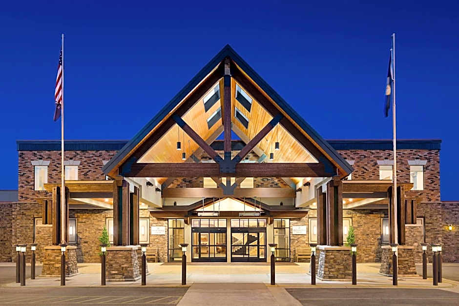 Delta Hotels by Marriott Helena Colonial