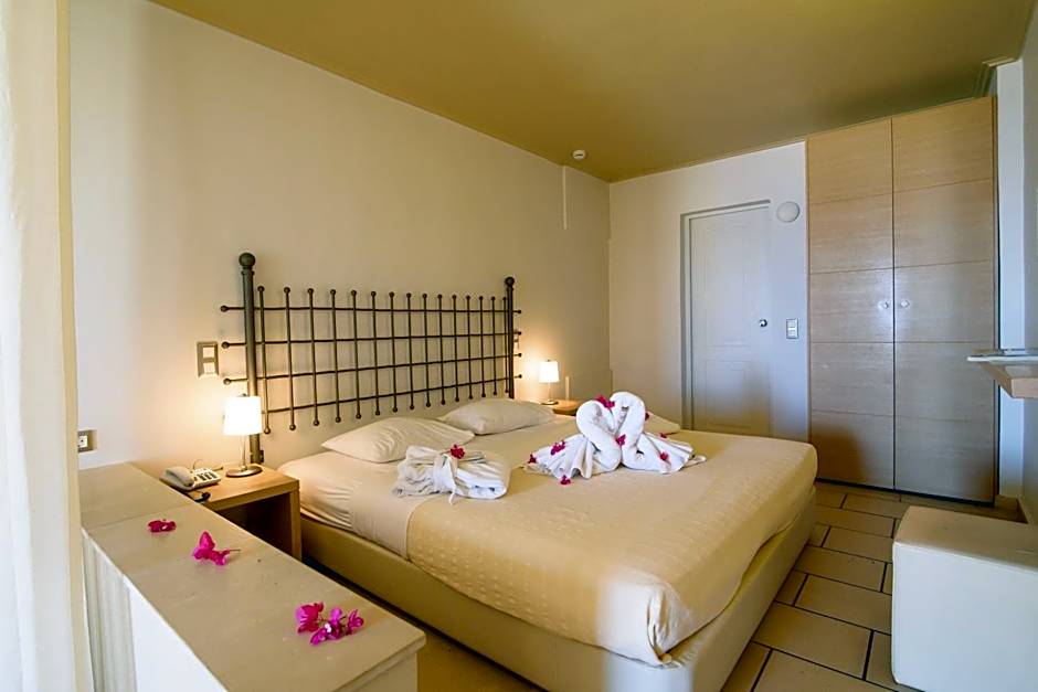 Antinea Suites Hotel & Spa