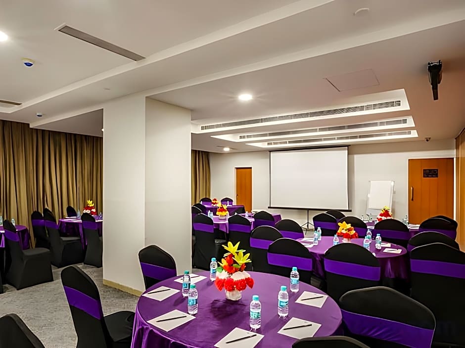 Caspia Hotel New Delhi Shalimar Bagh – Delhi, IN