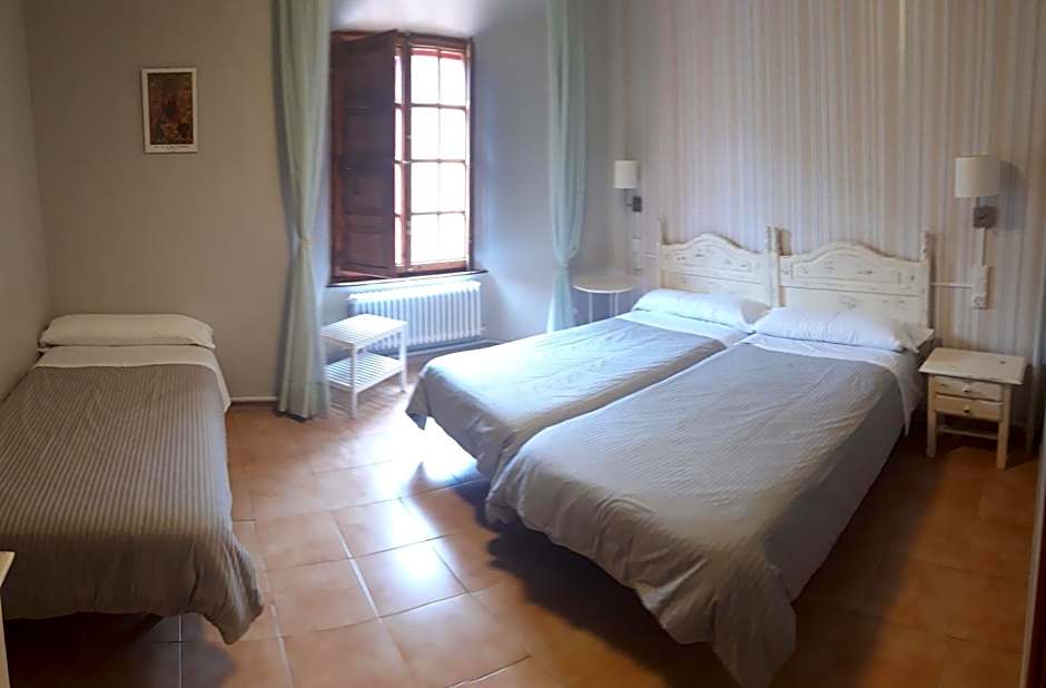 MONASTERIO de SANTA MARÍA DE VALVANERA