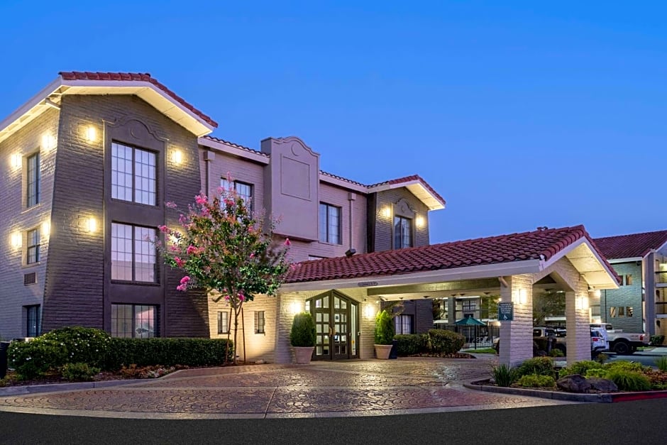 La Quinta Inn & Suites by Wyndham Sacramento North