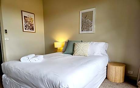 Two-Bedroom Apartment with Lake View