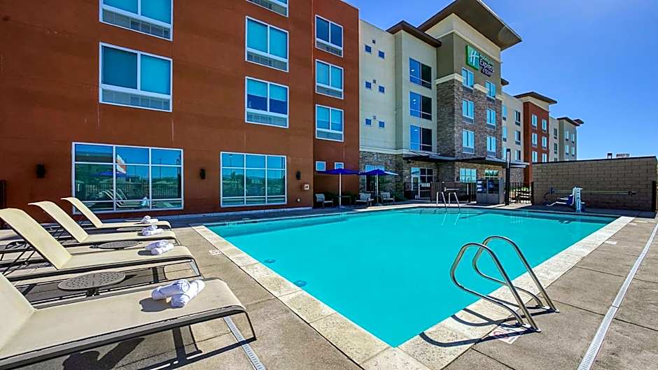 Holiday Inn Express & Suites Ridgecrest - China Lake By IHG