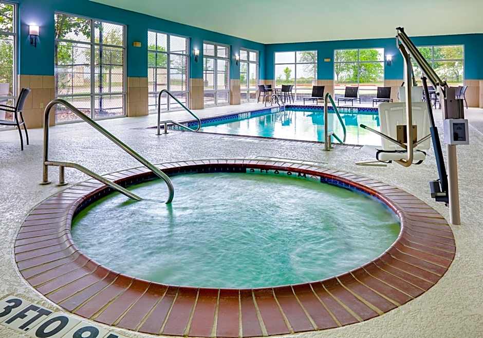 Holiday Inn Express Hotel & Suites Cleburne By IHG