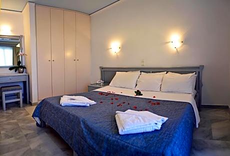 Apartment (2 Adults + 1 Child)