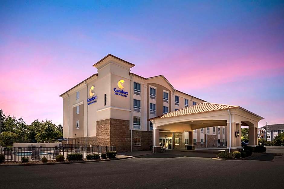 Comfort Inn & Suites