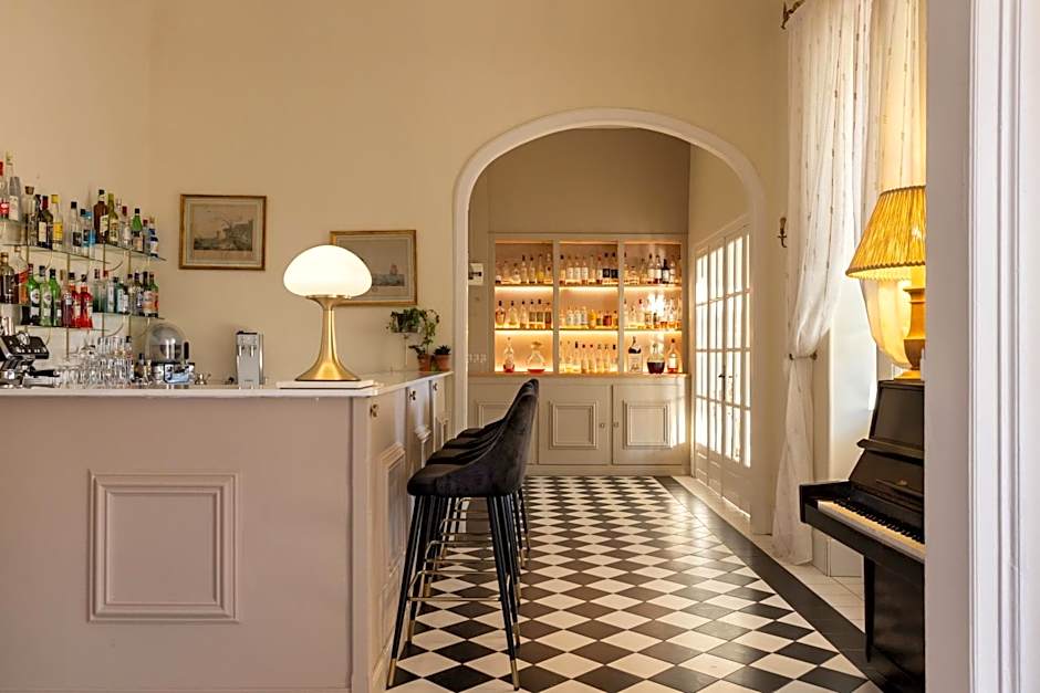 Logis Hôtel Restaurant Château Bellevue