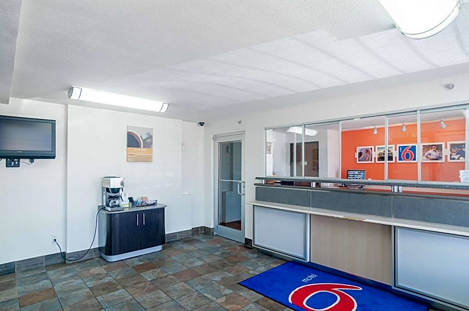 Motel 6-Oklahoma City, OK - South