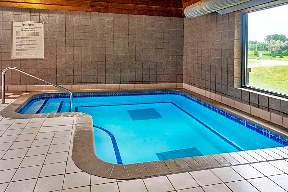 Baymont by Wyndham Brooklyn Center