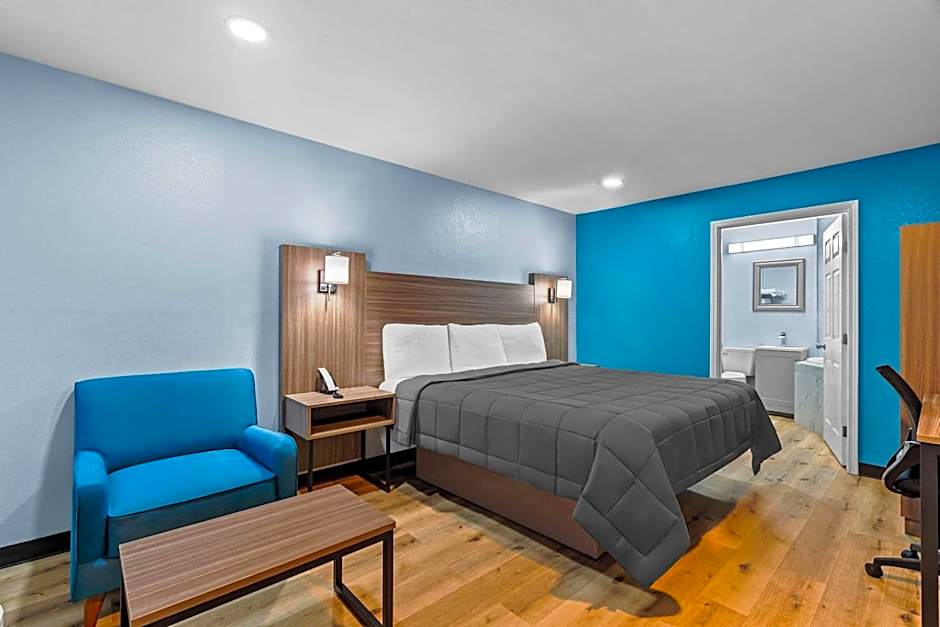 Rodeway Inn & Suites