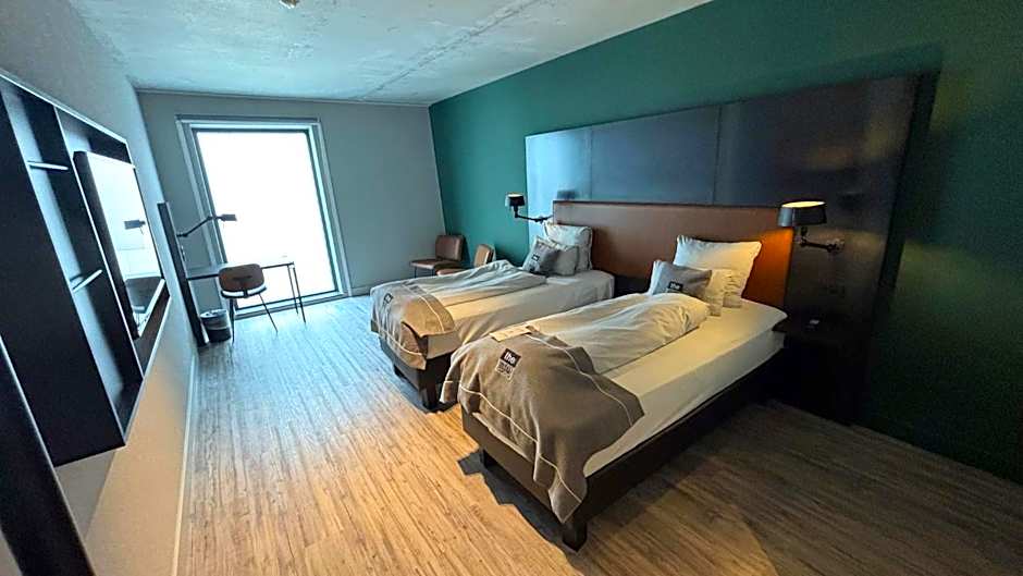 Holiday Inn - the niu, Fender Amsterdam By IHG