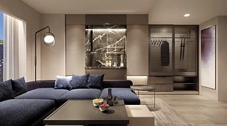 Premier Vessel View One Bedroom Corner Suite, 1 King Bed Mobility Accessible