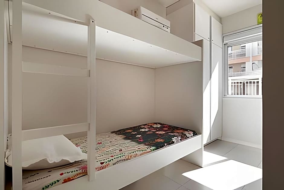 Residencial com piscina a apenas 150 metros da Praia dos Ingleses Lado Norte