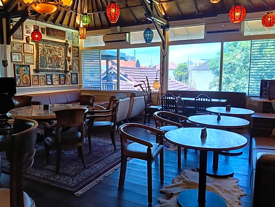 Sari Bunga Hotel - Legian, walking distance to Legian Beach