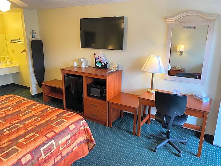 Country Hearth Inn & Suites Union City