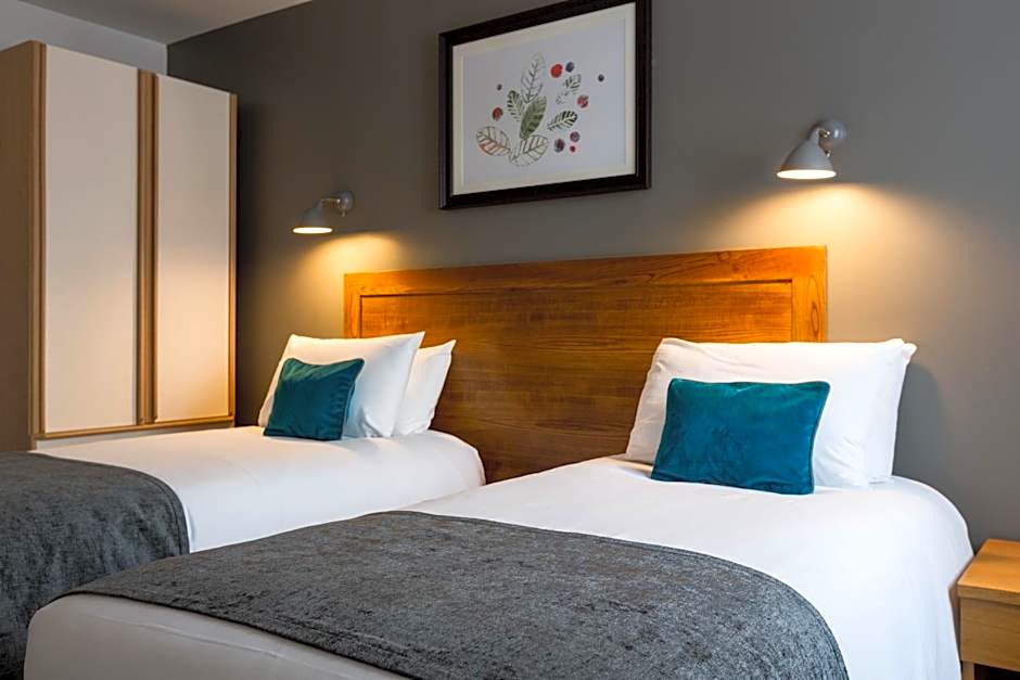 White Hart by Chef & Brewer Collection