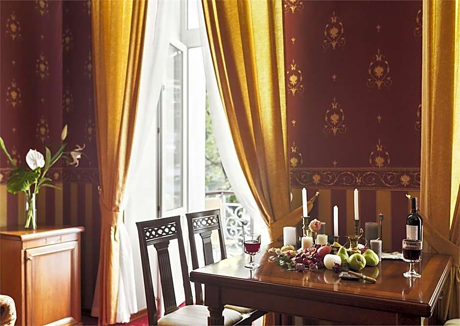 Continental Hotel in Odesa