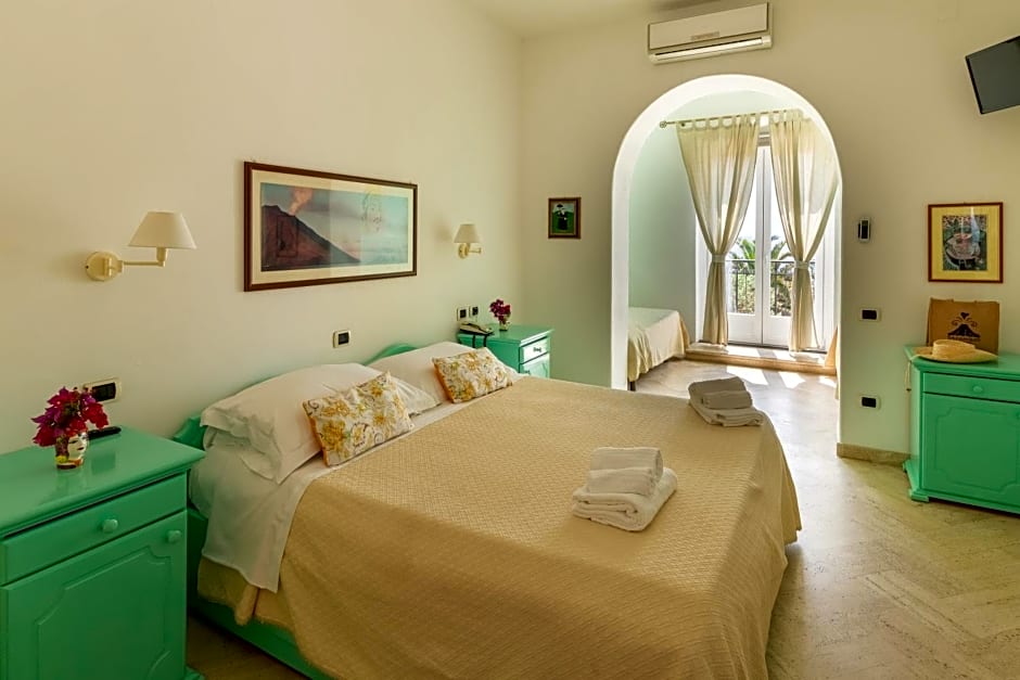 Hotel Ossidiana Stromboli Center