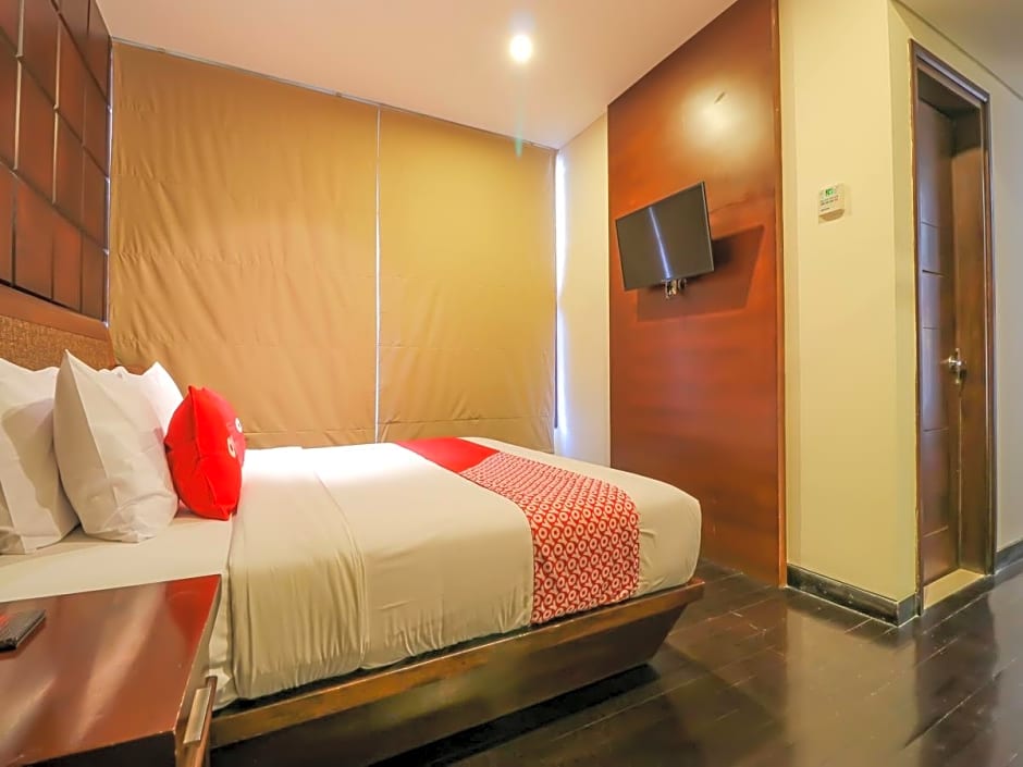 Capital O 2114 Grand Jimbaran Boutique Hotel