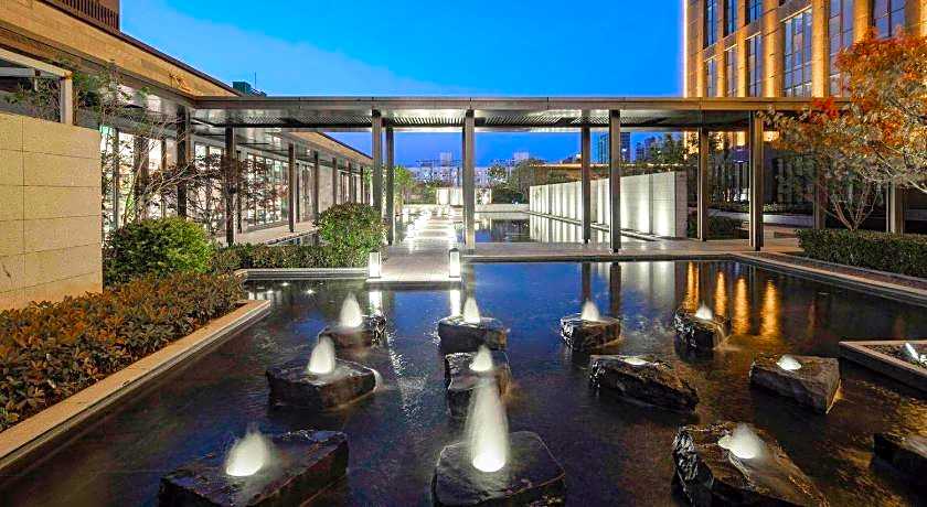 Ramada by Wyndham Luoyang Downtown