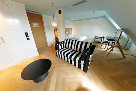 Suite with Sofa Bed