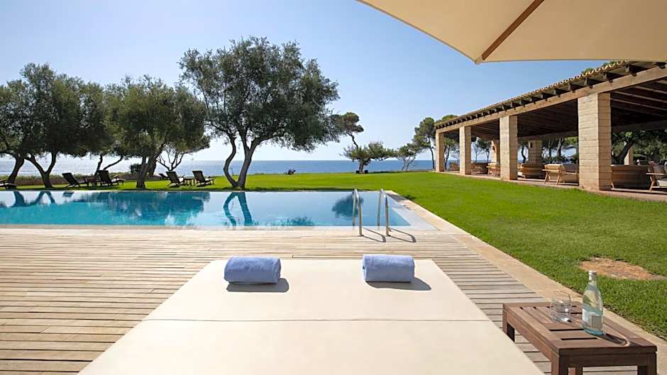 Can Simoneta - Adults Only