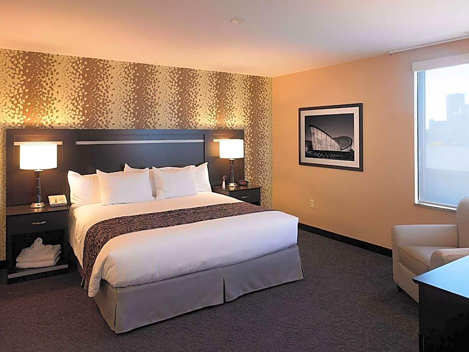 The Strathallan - A DoubleTree By Hilton