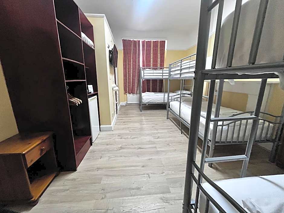 Dolphin Inn - The Lodge