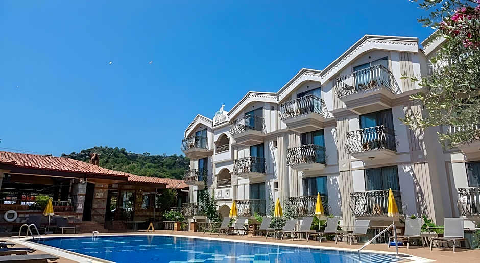 Magic Tulip Beach Hotel