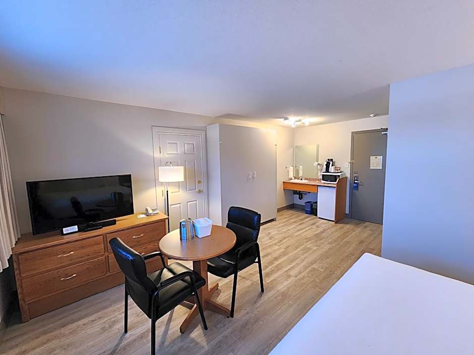 Days Inn & Conference Centre by Wyndham Penticton