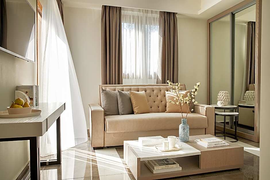Zdjęcie 1 z 5 — 1 Bedroom Suite