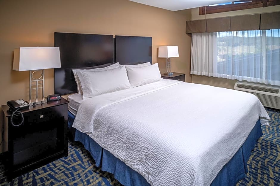 Holiday Inn Express & Suites Lebanon By IHG