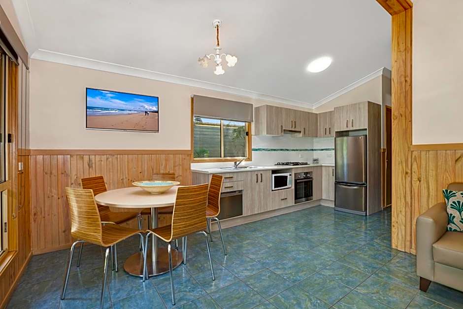 Seven Mile Beach Holiday Park